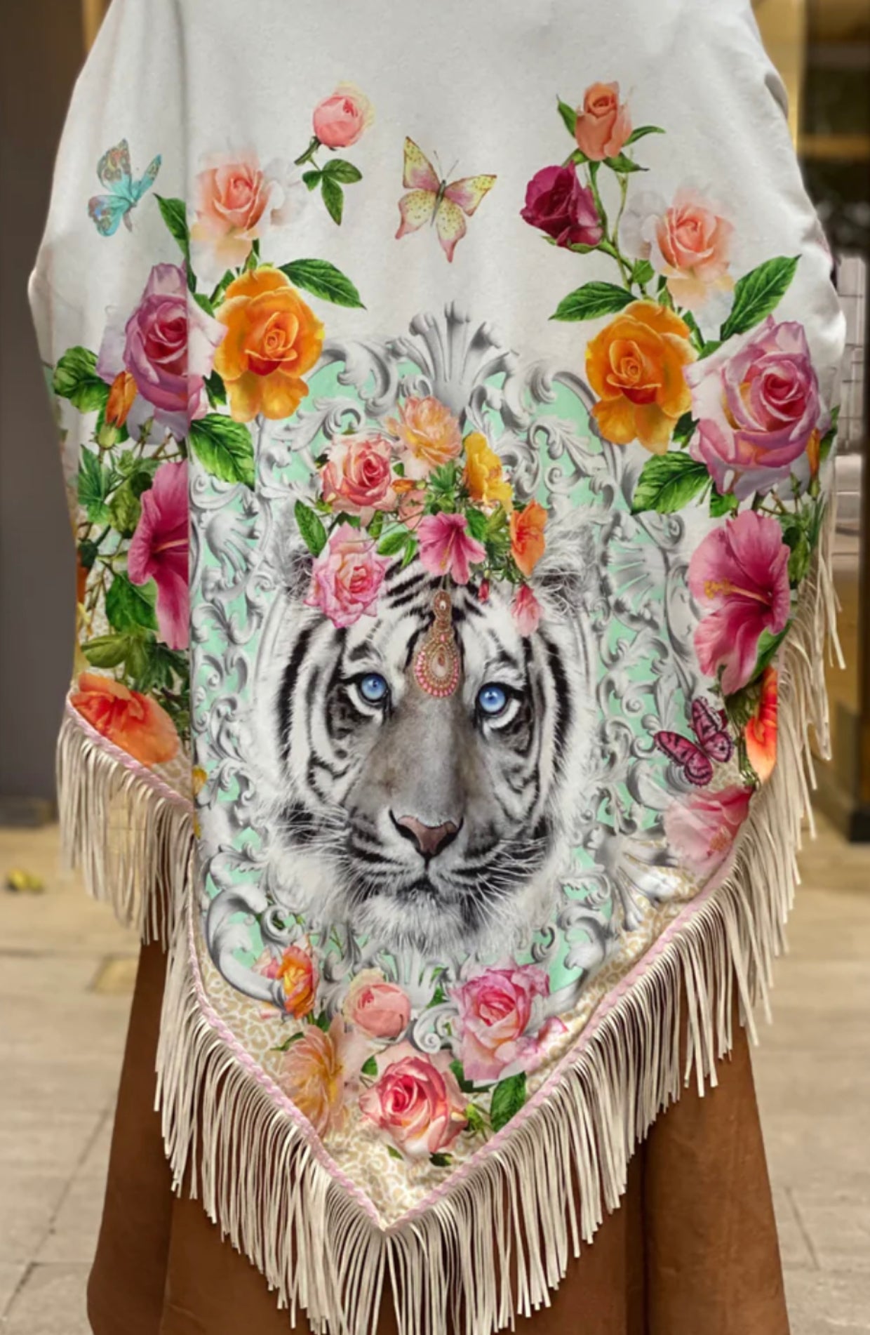 Snow Tiger Floral Fringe Poncho